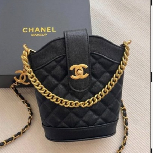 GWP Handbags - New Auth. Chanel GWP Phone Holder Bag